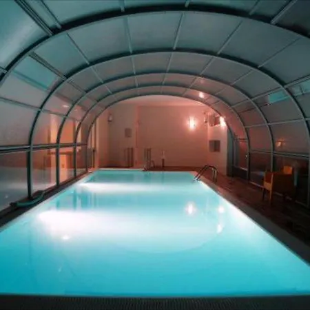 Отель Hotel Praia