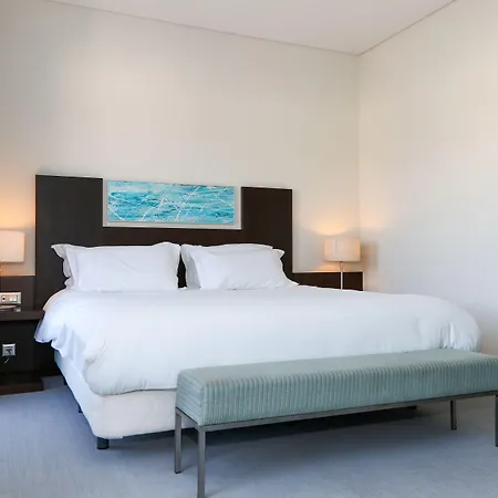 Hotel Praia 4* 나자레