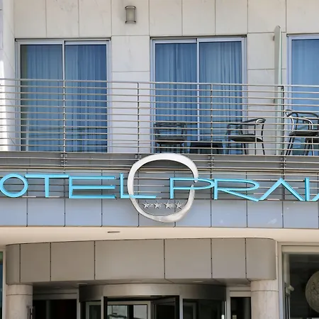 Hotel Praia 호텔