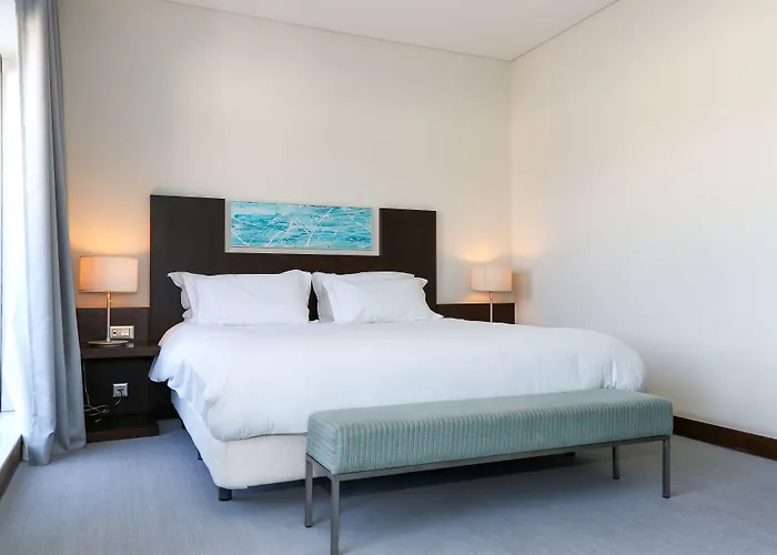 Hotel Praia 4* Назаре