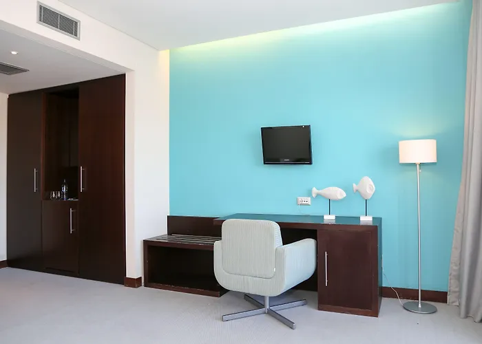 Hotel Praia Отель Назаре