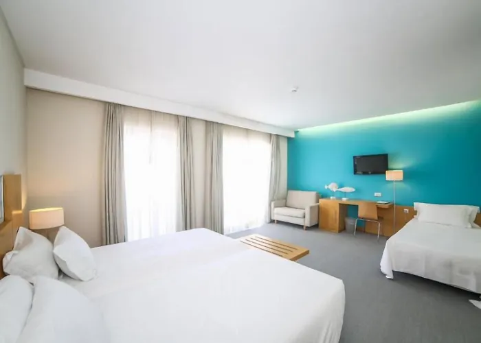 Hotel Praia Назаре