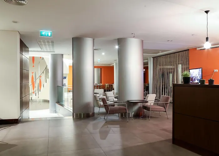 Hotel Praia Назаре